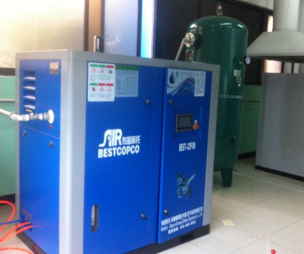 22KW新款無油水潤(rùn)滑螺桿空壓機(jī)助力磨具工廠